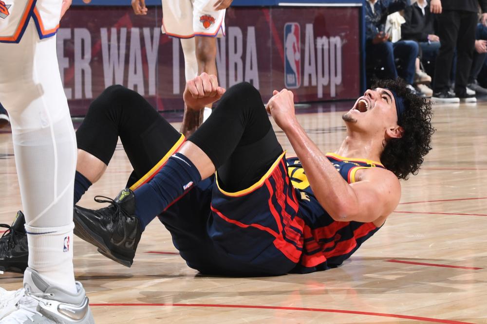 率先赢下首 率先赢下首