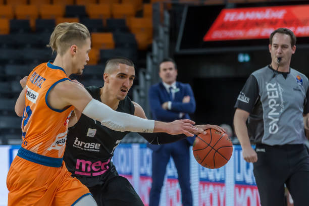 但车队内部 但车队内部